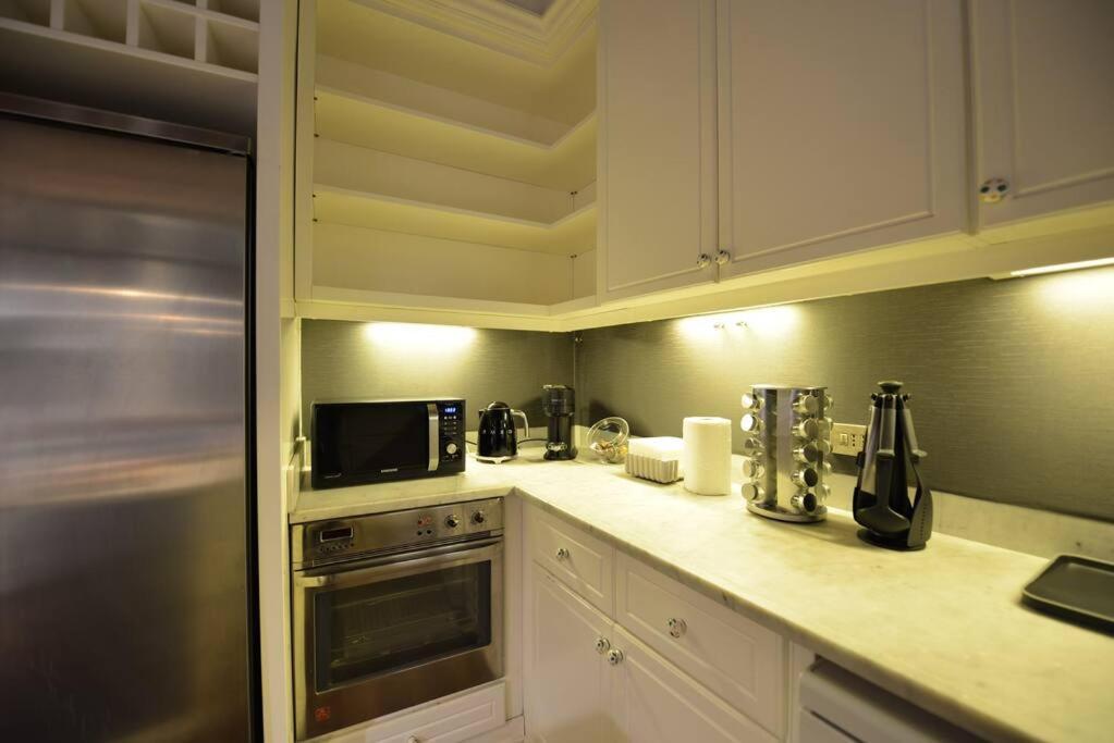 Appartamento The Frattina - Luxury Serviced Roma